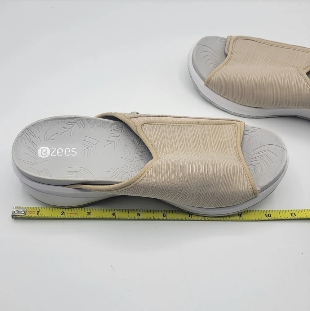 BZees slides with velcro size 9.5M - Picture 13 of 14